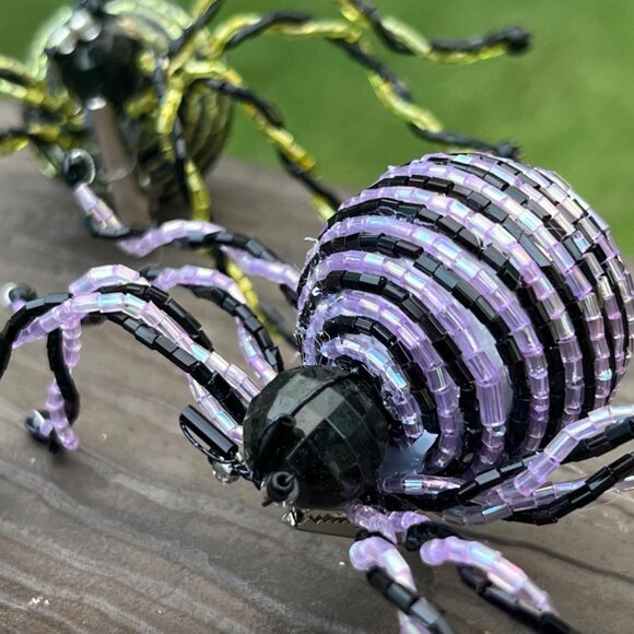 Halloween Beaded Large Body Spiders Clips Holiday Favors 3 Piece Set - Picture 3 of 5